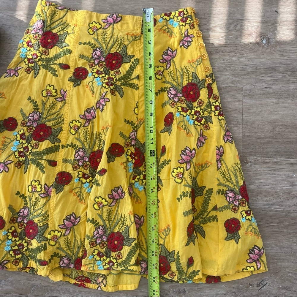 Johnny Was Yellow Embroidered Floral Midi Length Skirt Boho Cotton A-Line Size 2 - Picture 11 of 11